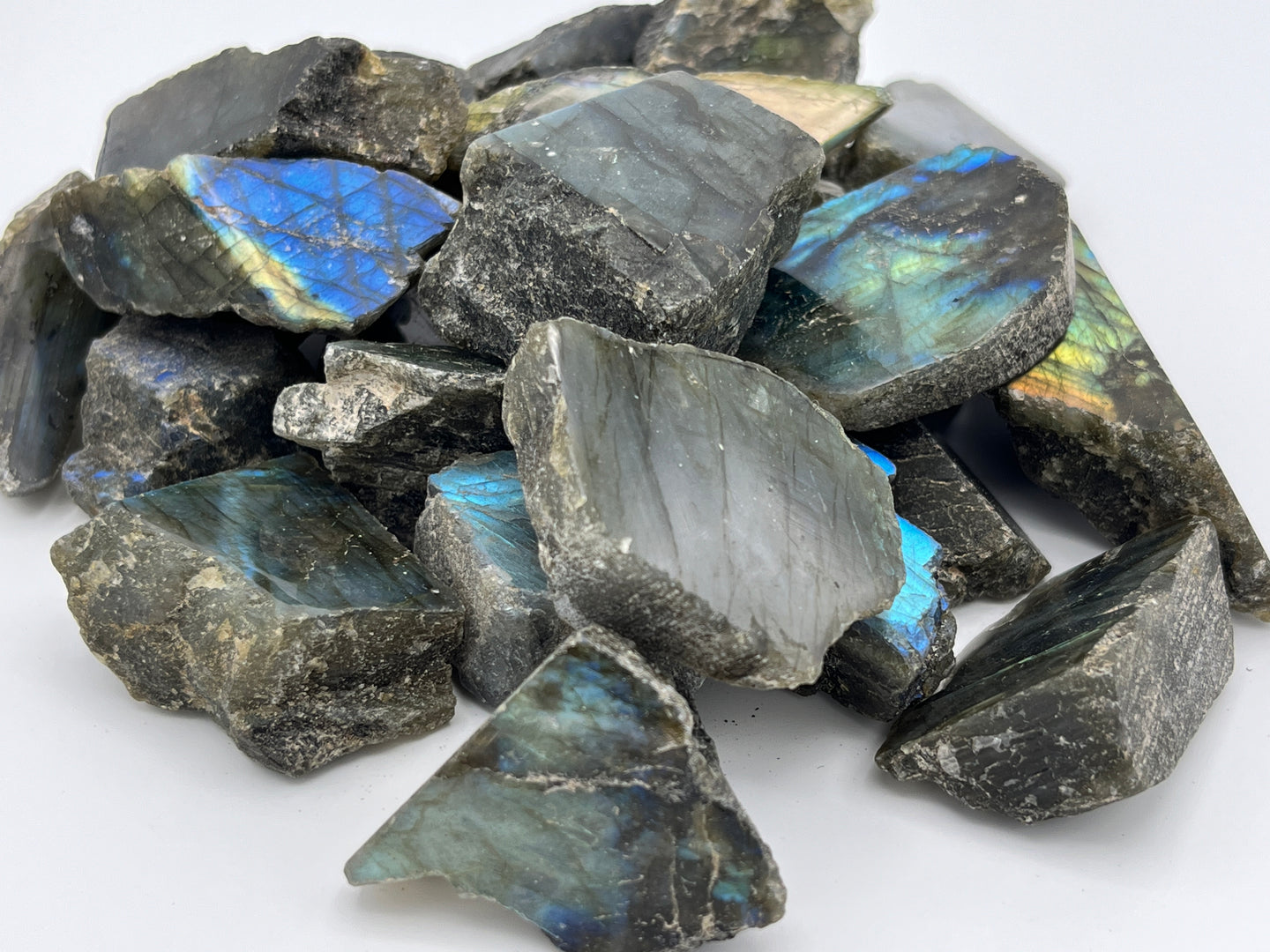 Labradorite (Raw)